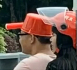 頭盔手板模型之拿水瓢當頭盔？快來感受一下警察叔叔的死亡凝視